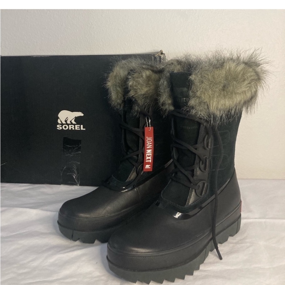waterproof  Joan of arctic Next, Great Sorel 
New boots - never worn .